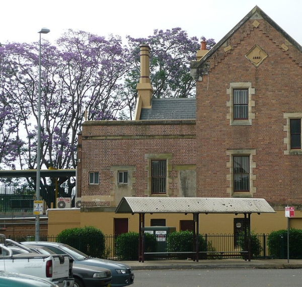 Commercial buildings in Emu Plains, NSW